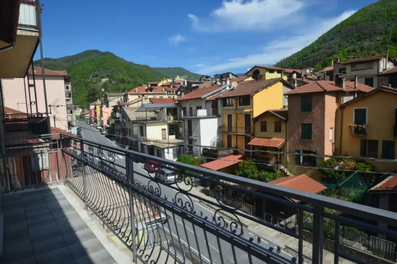 Ferienwohnung La Casa Di Gb Pieve di Teco Exterior foto